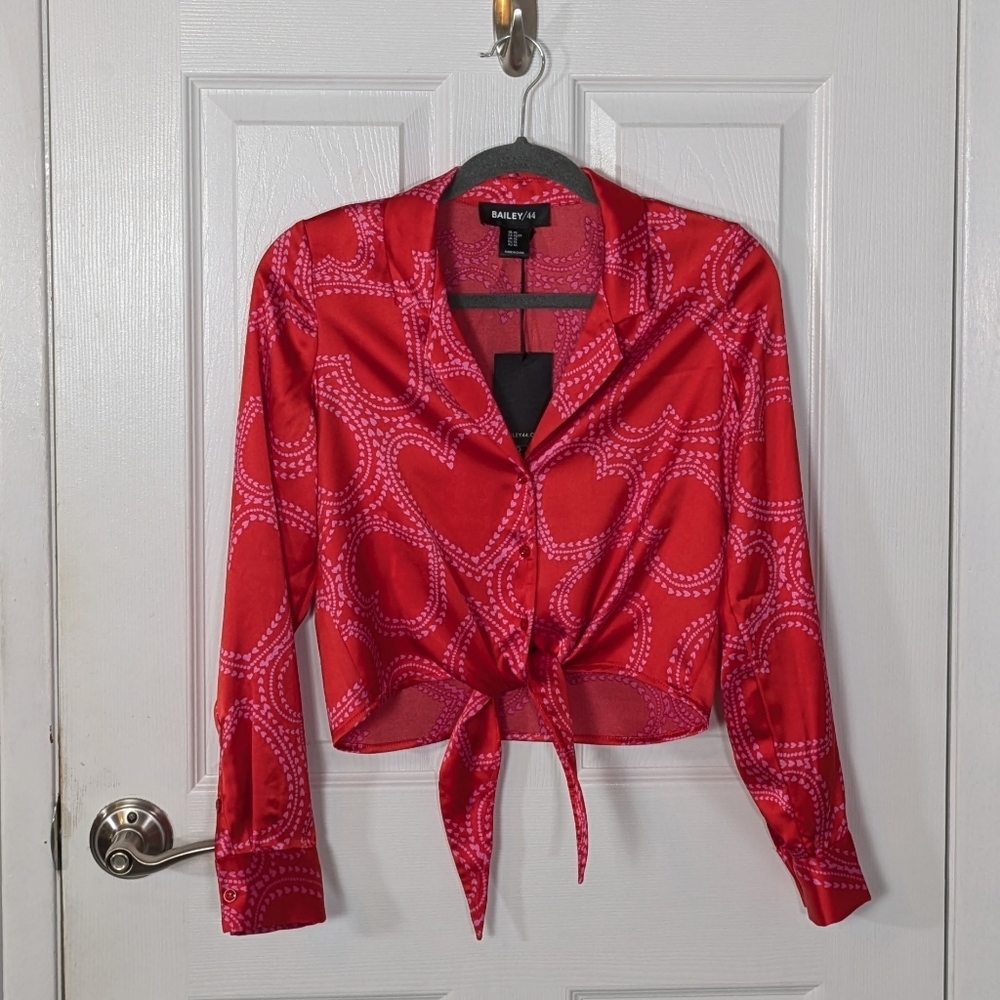 NWT Revolve Bailey 44 Red Heart Print Tie-Front Satin Button-Up Blouse Size XS